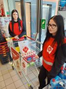 Uczennice naszego SKC wzięły udział w Ogólnopolskiej zbiórce żywności „Tak. Pomagam!”