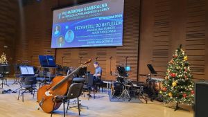 Czytaj więcej: Wspólne kolędowanie z Filharmonią Łomżyńską
