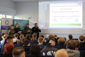 Czytaj więcej: Szkolenie uczniów klasy pierwszej Oddziału o profilu mundurowym